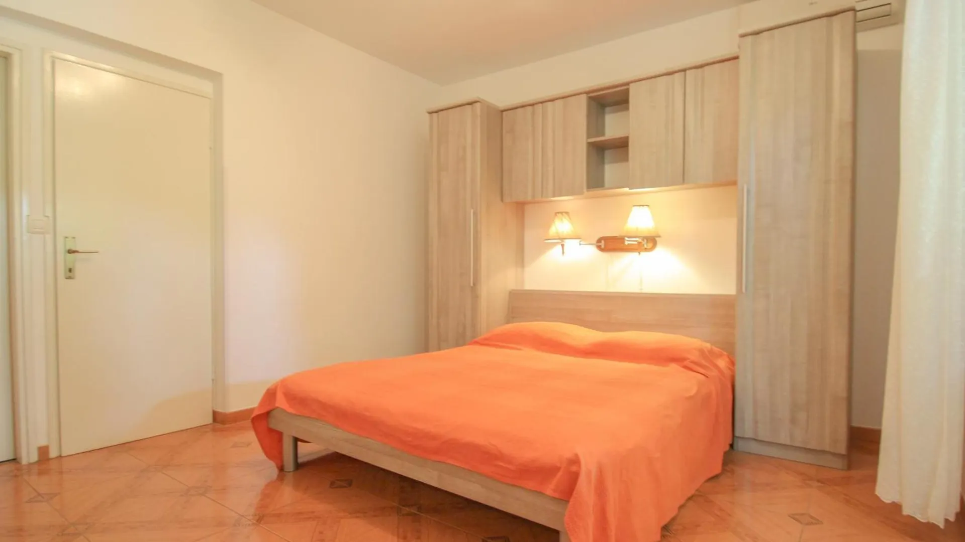 Viviana Damir A2 Apartman Novigrad Istria Horvátország